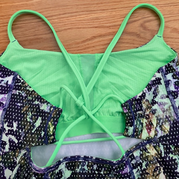 Lululemon NWOT Dancing Warrior Tank (8) - Picture 5 of 16